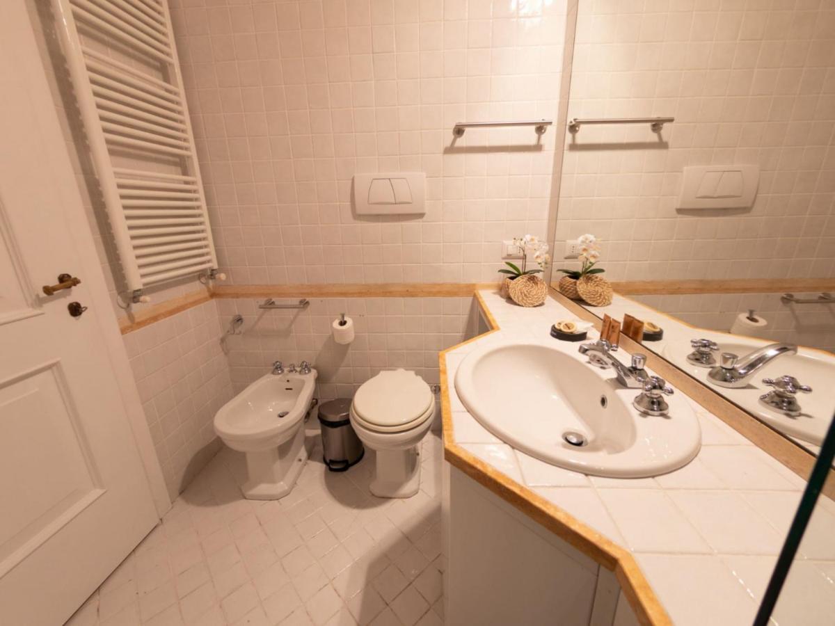 The Best Rent - Apartment Near Fontana Di Trevi Roma Exterior foto
